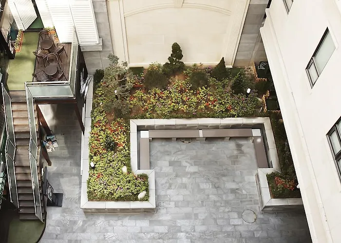 Hotel Savoy Myeongdong 3*